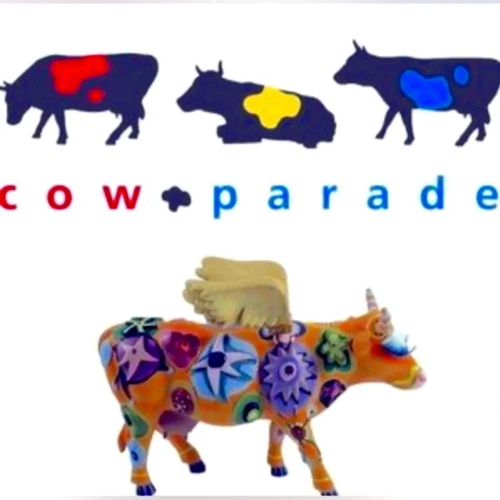 2000 Cow Parade Figurine "ANGELICOW" by Liz Lomax